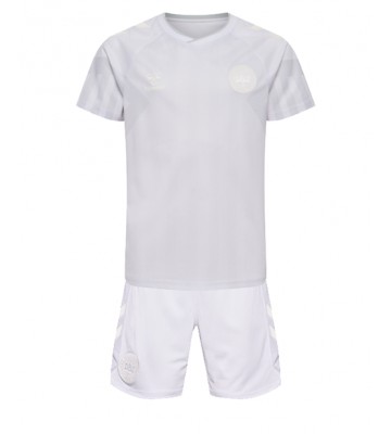Danmark Replika Babytøj Udebanesæt Børn VM 2022 Kortærmet (+ Korte bukser)